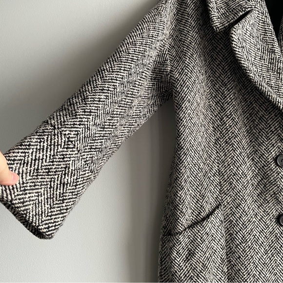 WILLIAM RAST Herringbone Coat - Picture 3 of 8